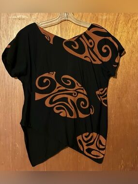 Black & Brown Abstract Print Women's Top